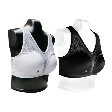 Protector de pecho femenino Arawaza - WKF style - Protector para Karate en Chile - All the power you need!